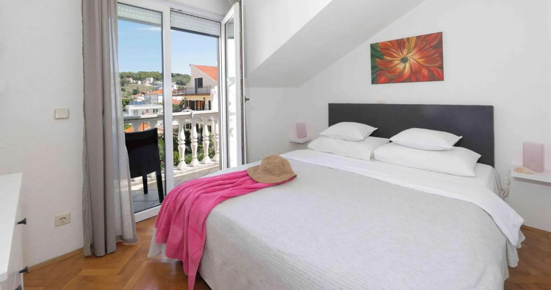 Apartments Lovric Trogir 0*,  Horvátország